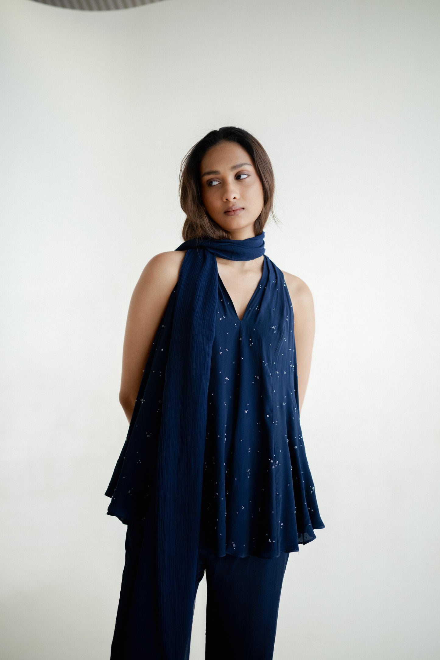 15 Kali Sleeveless Top With Embroidery and Stole