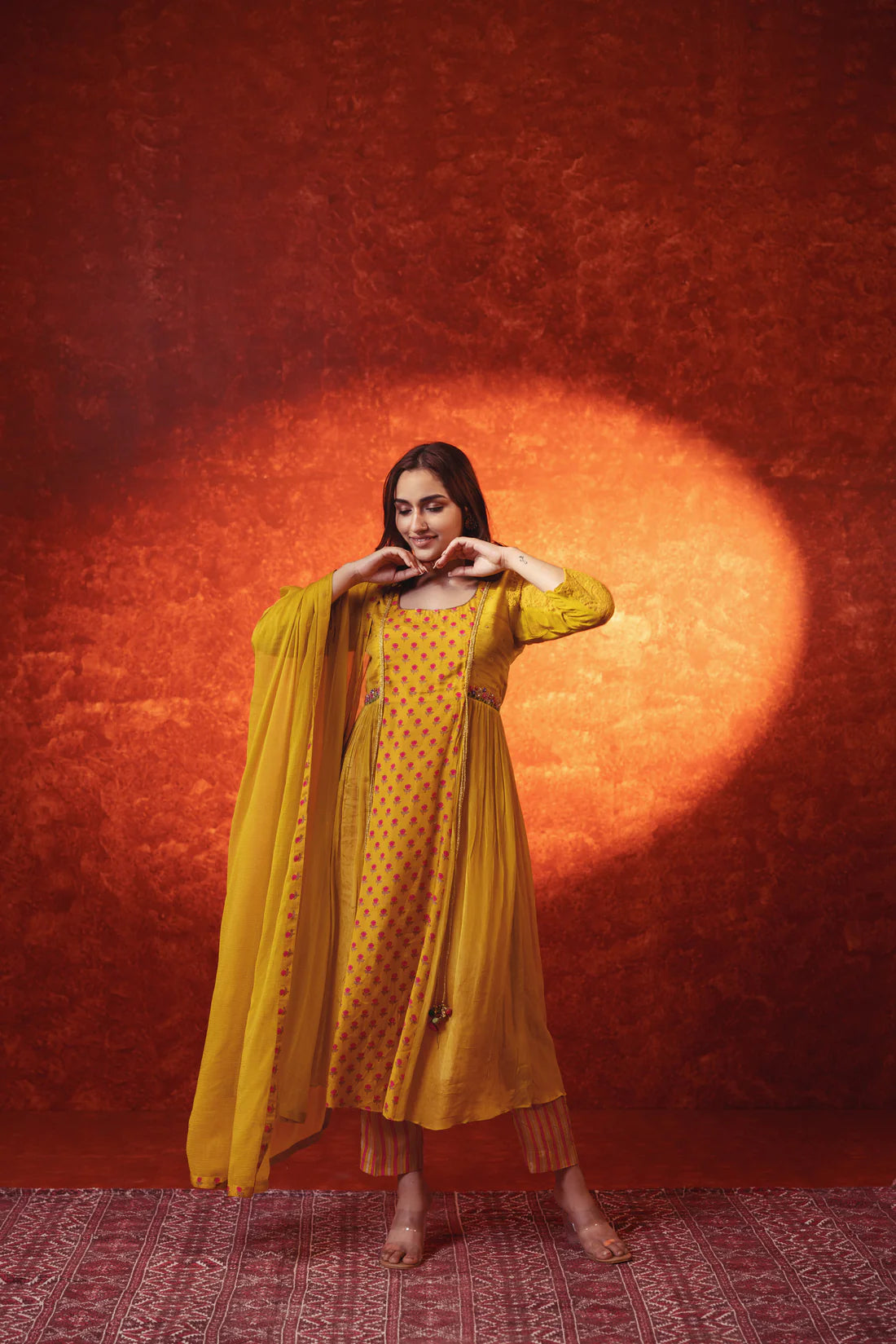 Azalea sculpt with garden of flowers embroidery