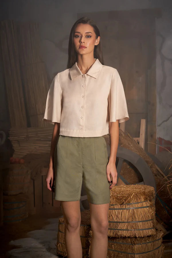 Ambar Shorts – A Tribute to Effortless Elegance
