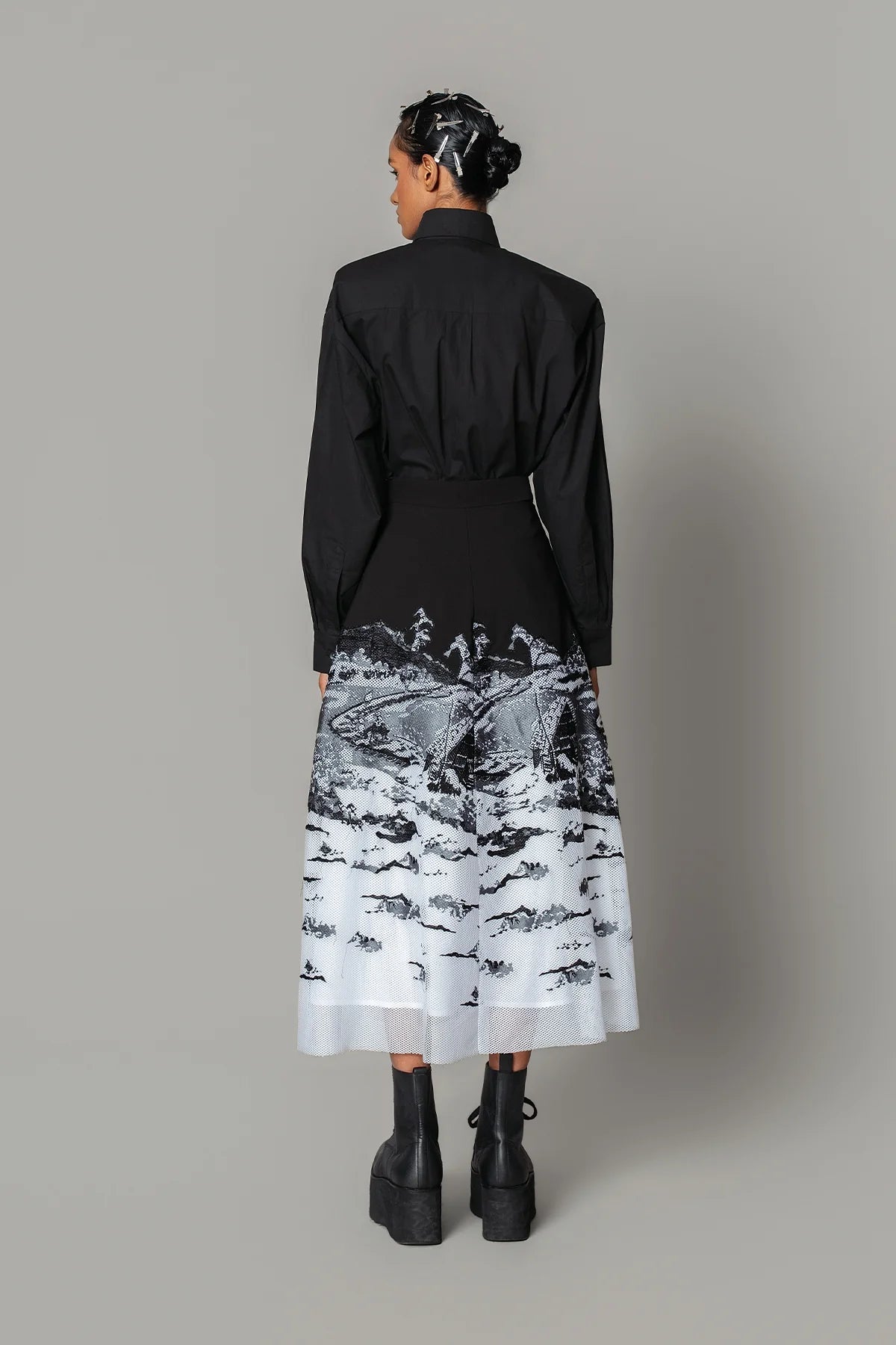 B&W hokusai embroidered Skirt