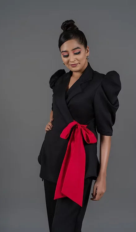 Black wrap around pink knot cord-set