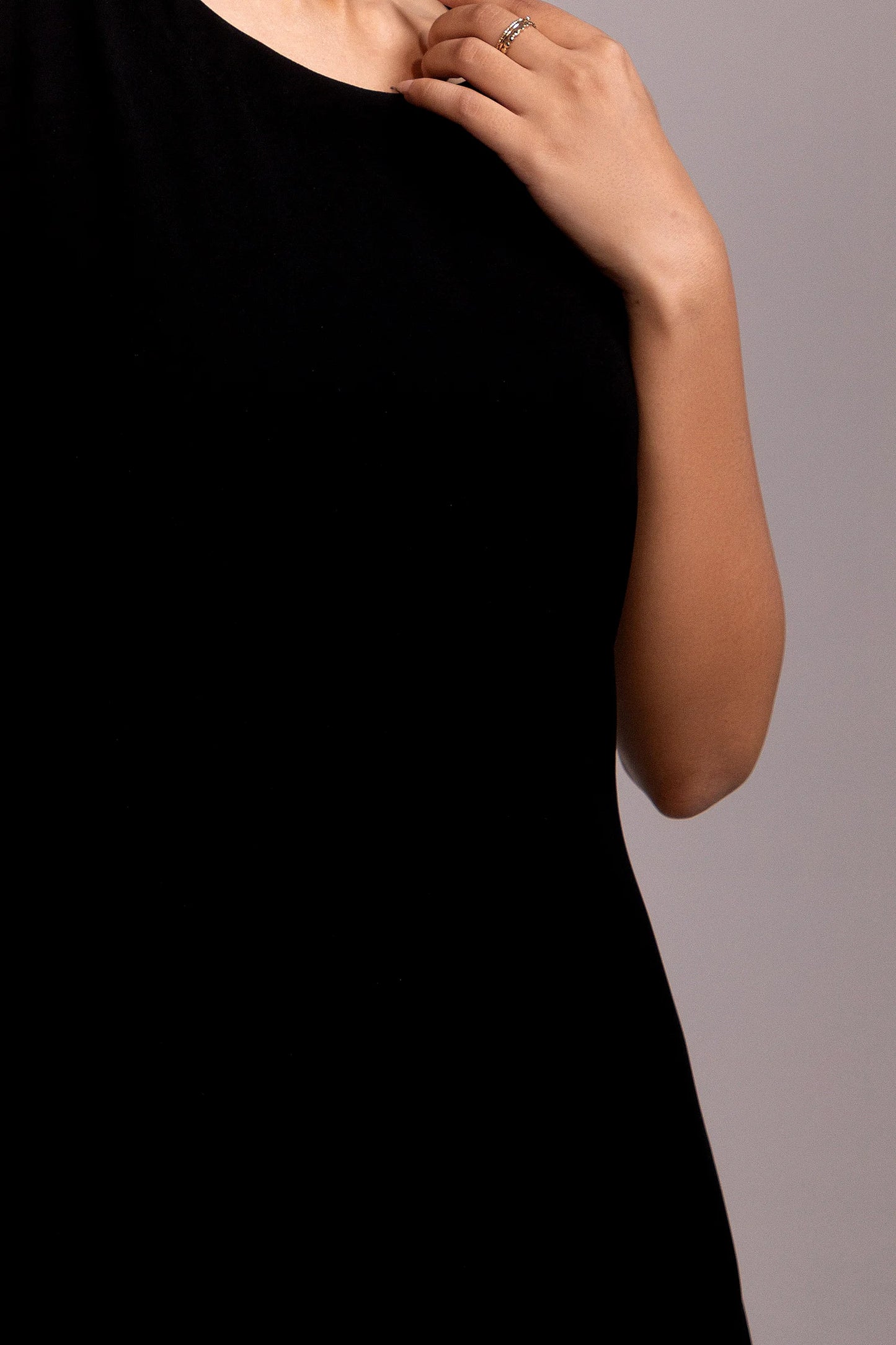 Classic Sleeveless Black Shift Dress
