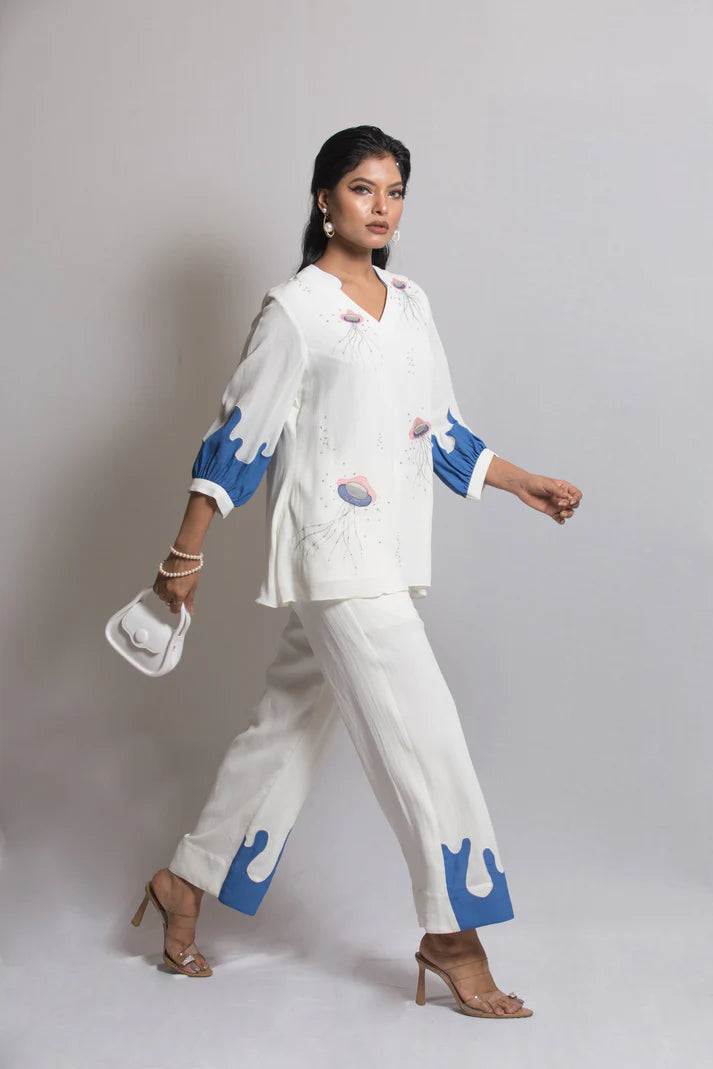 Jelly Fish Embroidered Dual Colored Cord Set