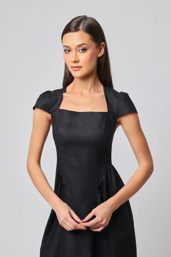 Junoon Dress – The Essence of Timeless Passion