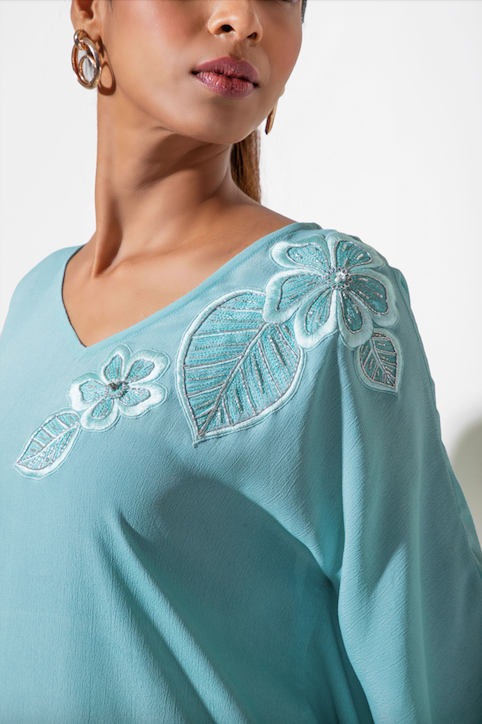 Hi-low Top with embroidered patch