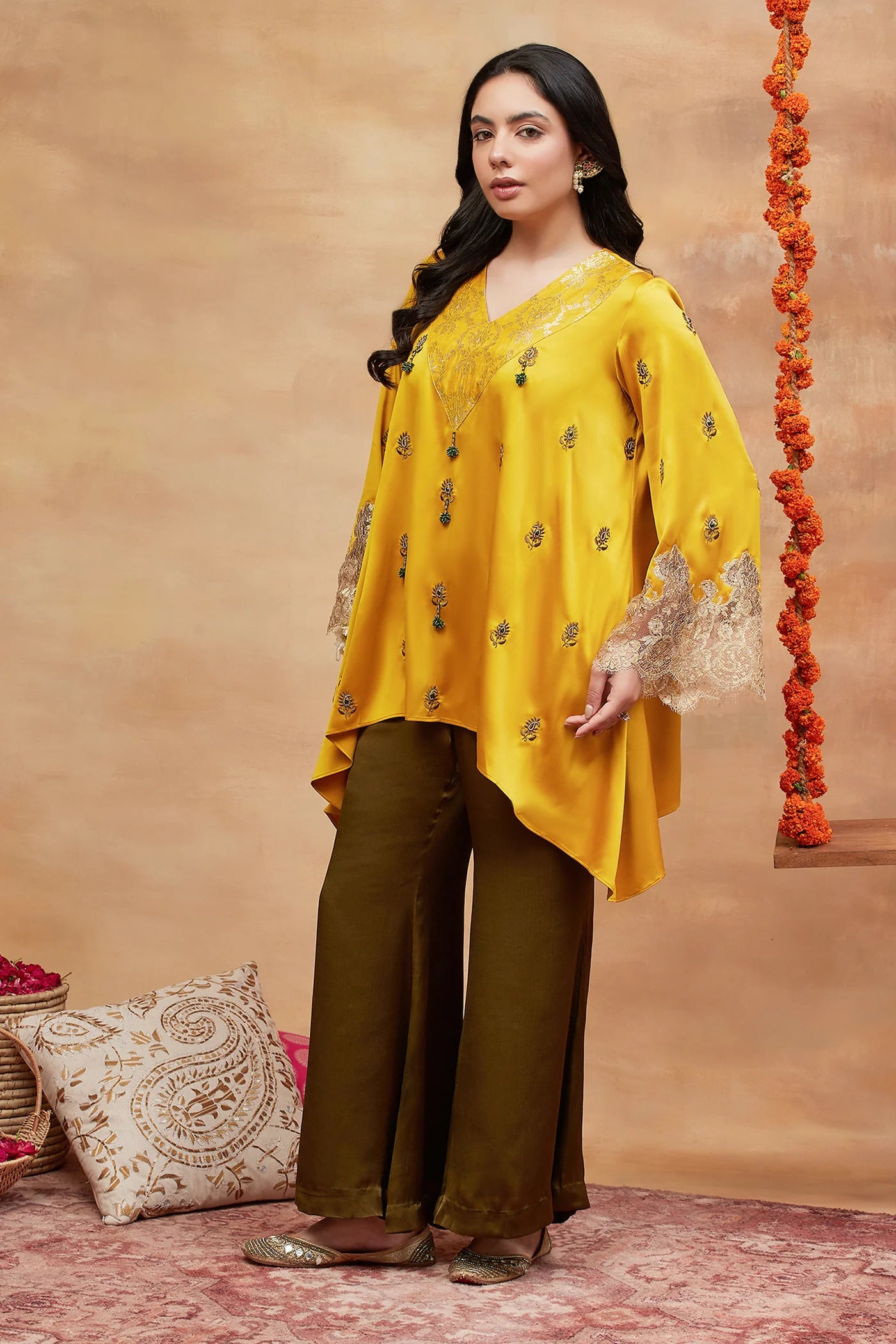 Shivala Haridra Hand Embroidered Banarasi Set