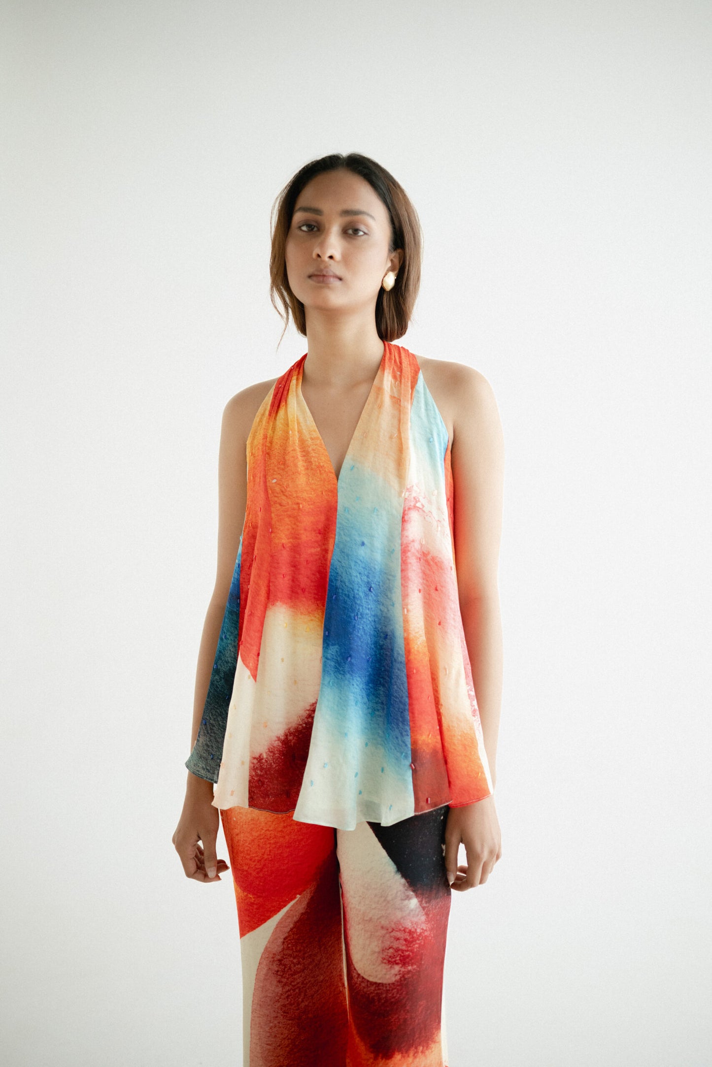 13 Kali Sleeveless Top With Embroidery and Stole