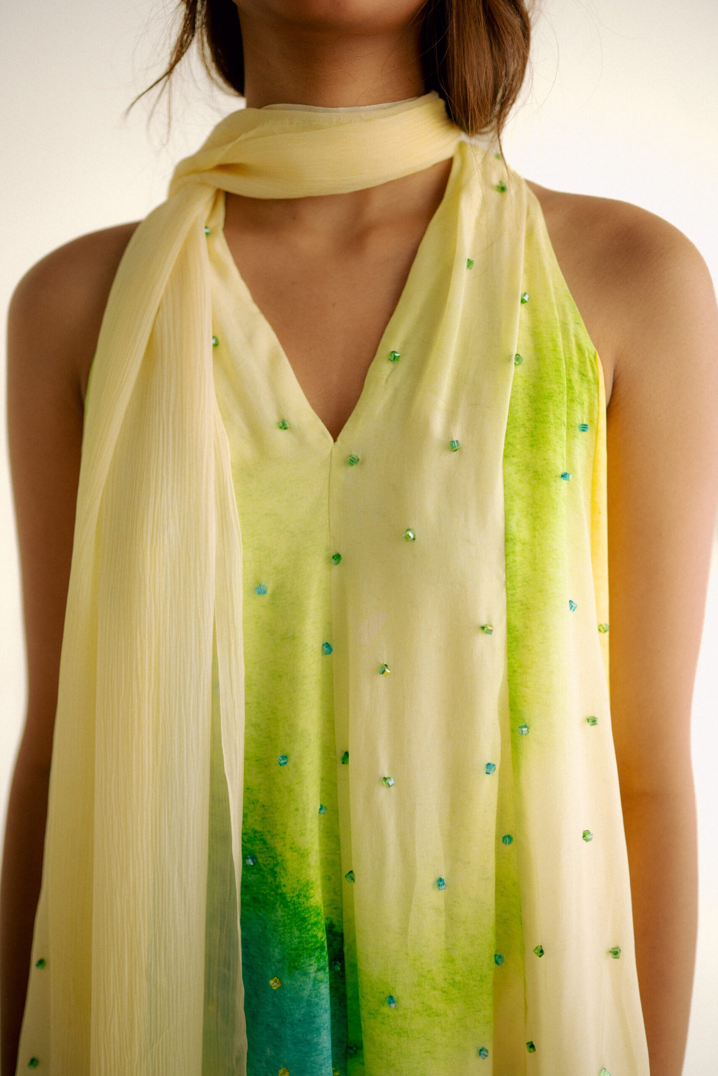 14 Kali Sleeveless Top With Embroidery and Stole