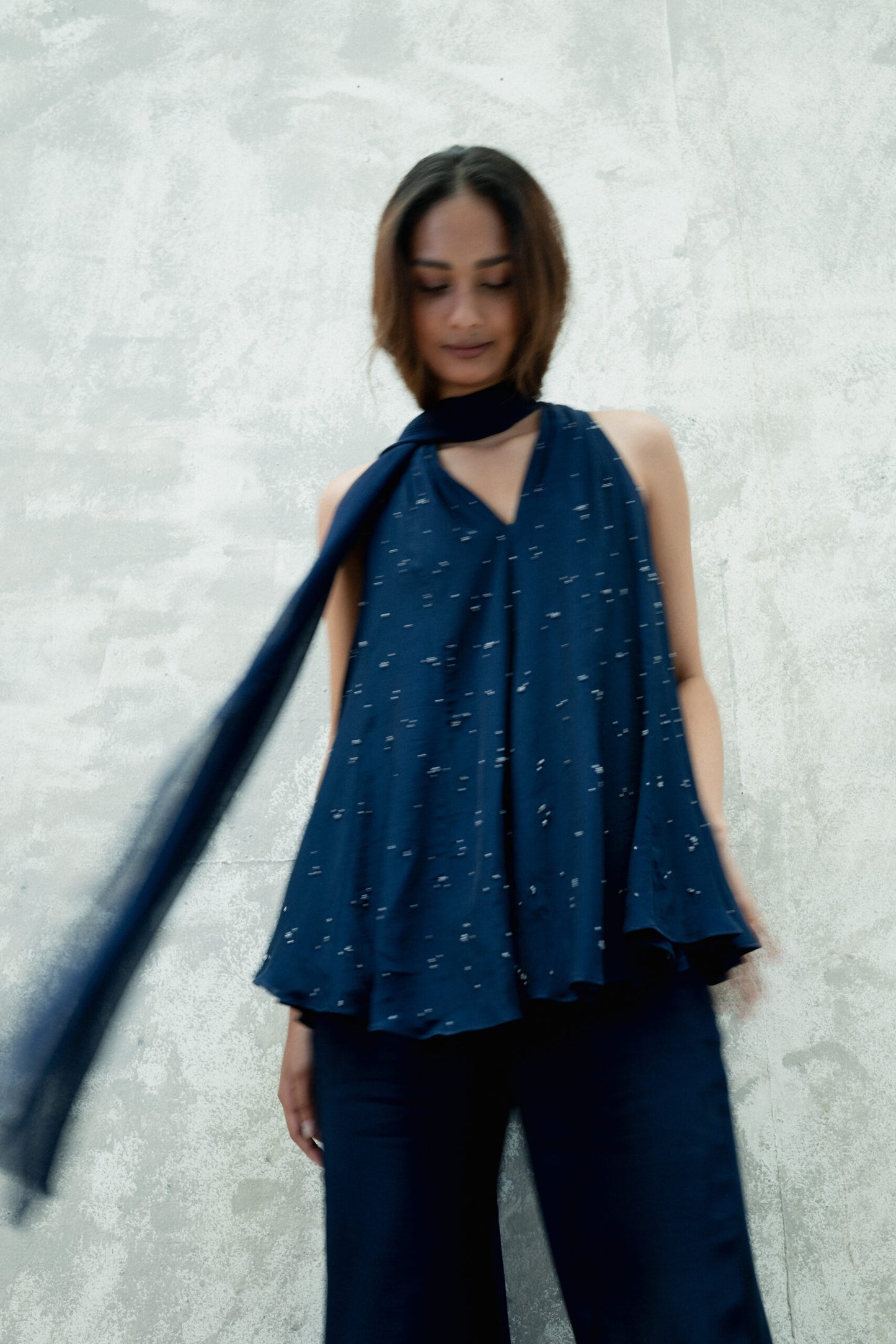 15 Kali Sleeveless Top With Embroidery and Stole