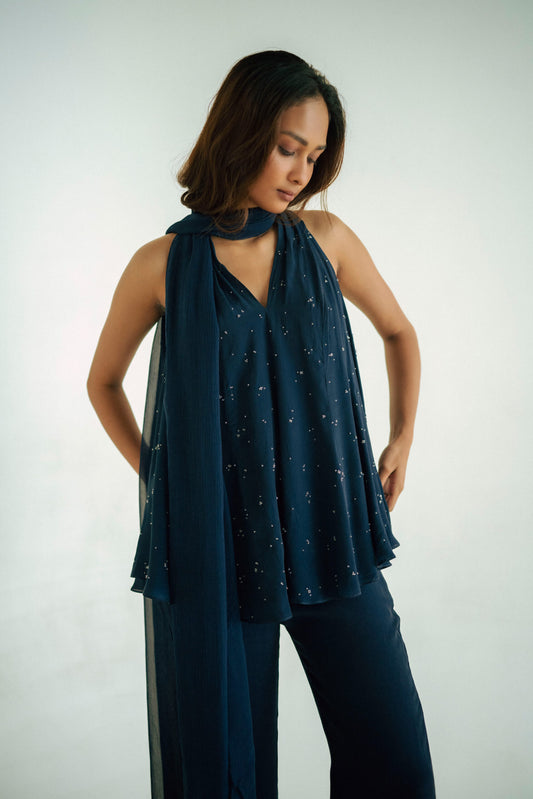 15 Kali Sleeveless Top With Embroidery and Stole