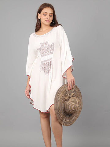 Kasuti embroidery motif at the center of the kaftan