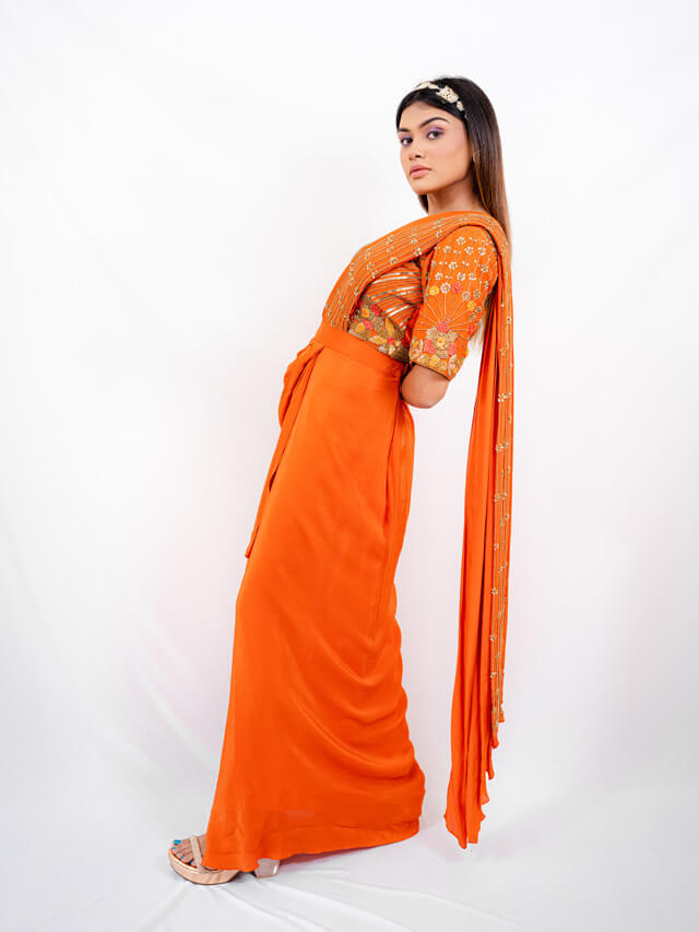 Pre drapped saree & buckle blouse