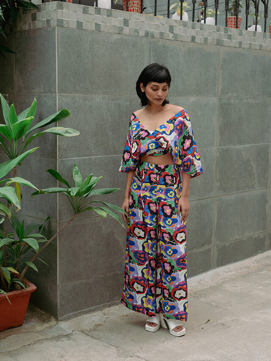V-neck tie top with box pleat pants