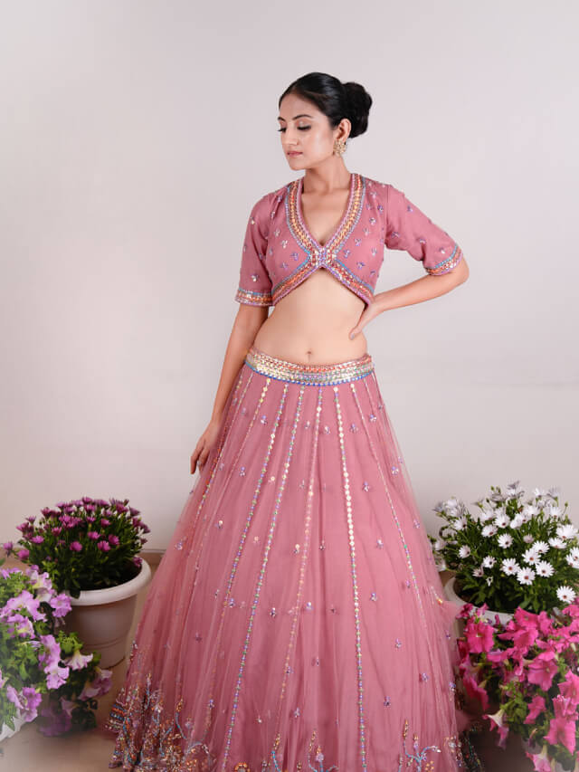 Ahyana Lehenga