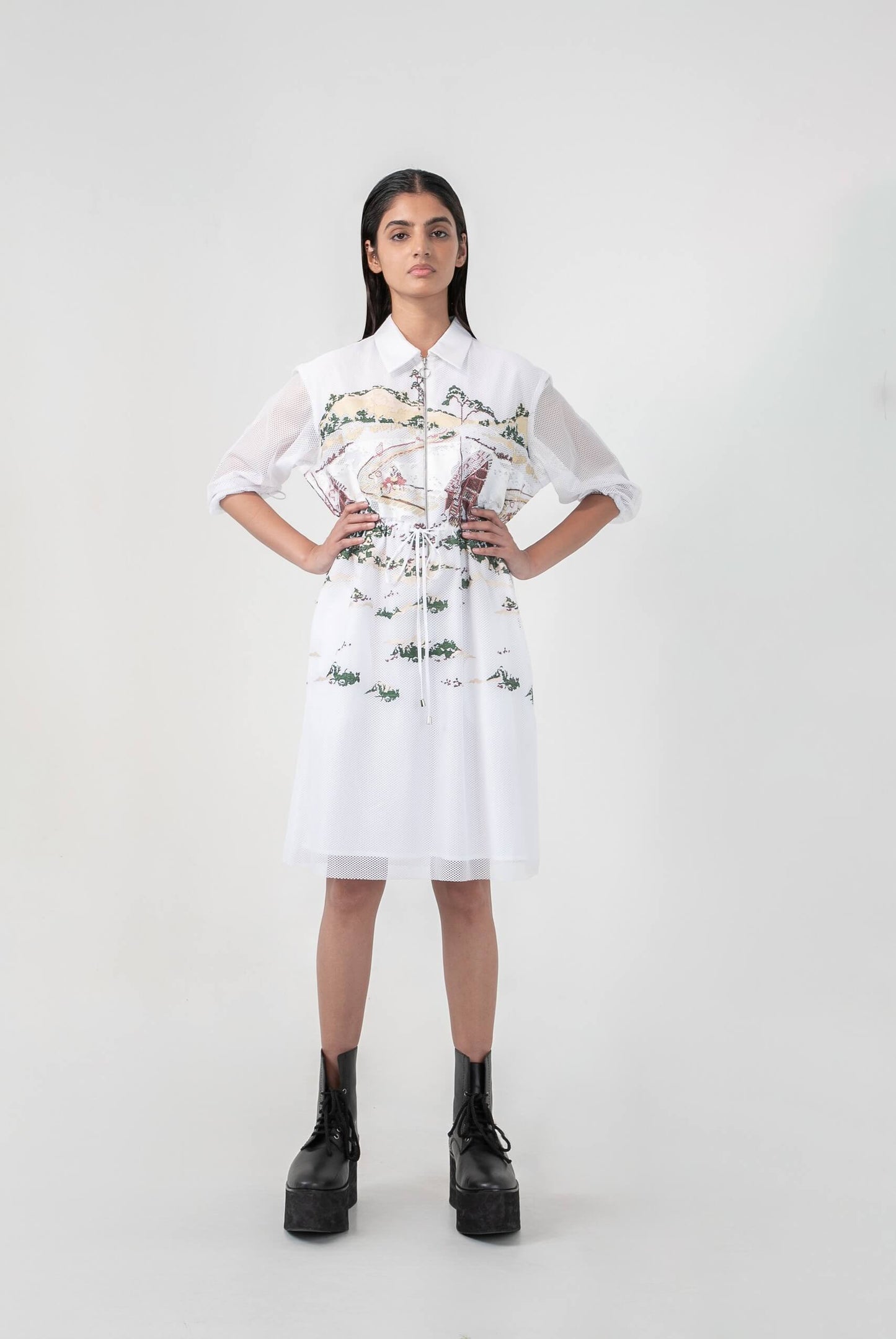 Crest embroidered short dress