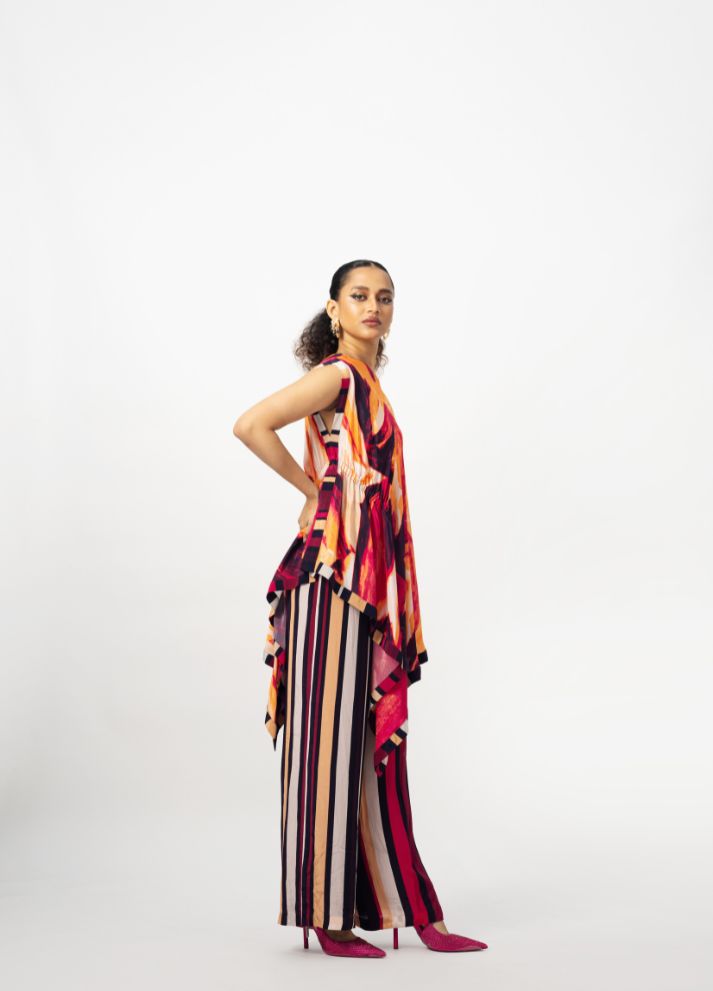Asymmetrical Set