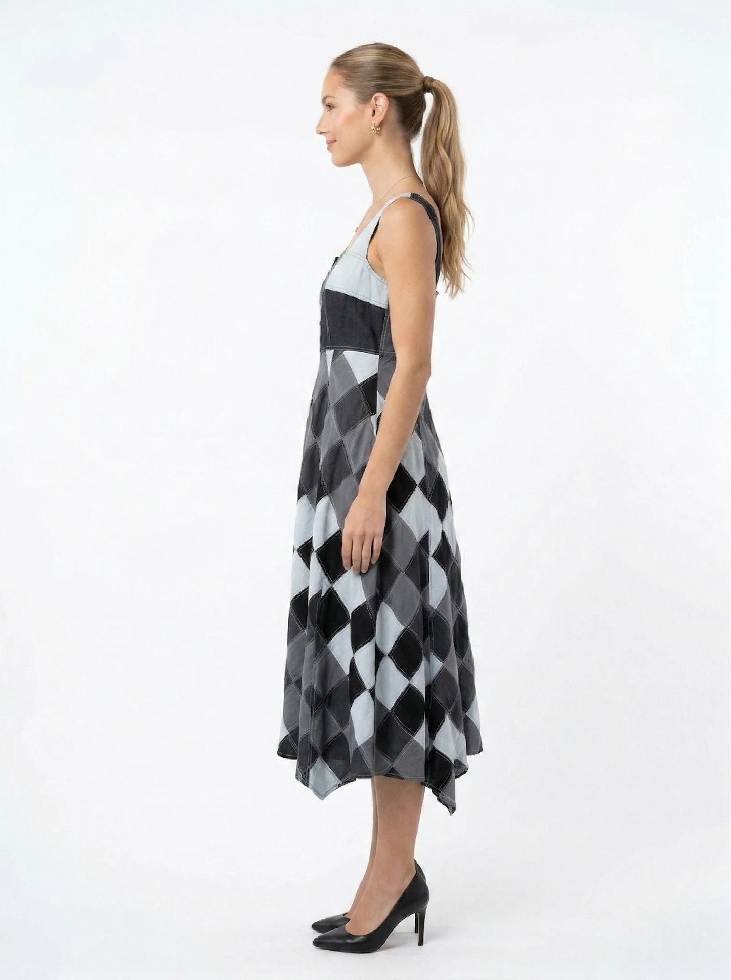 Black & White Sleeveless Dress