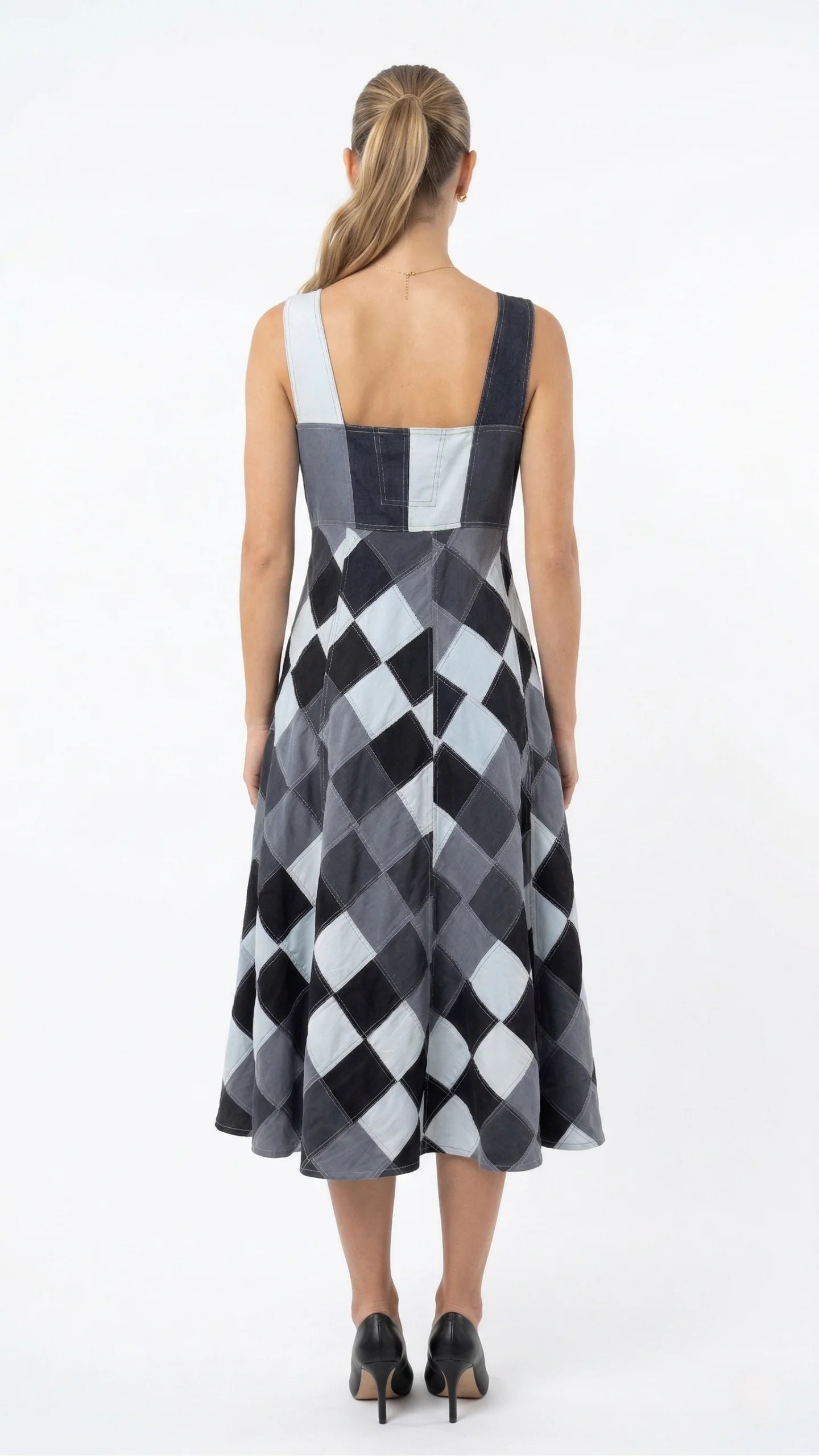 Black & White Sleeveless Dress