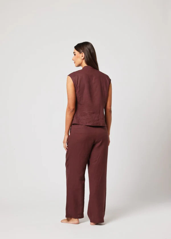 Kudrat Trouser – A Reflection of Nature’s Strength