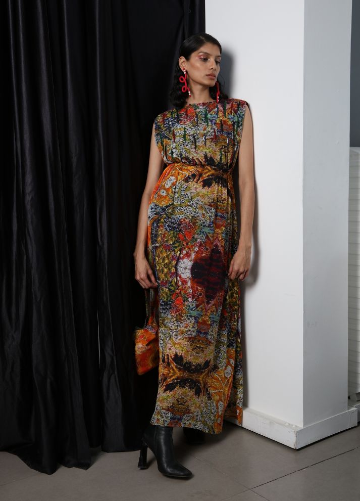Straight dress