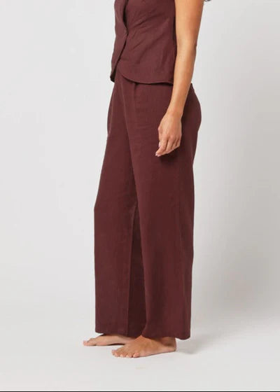 Kudrat Trouser – A Reflection of Nature’s Strength