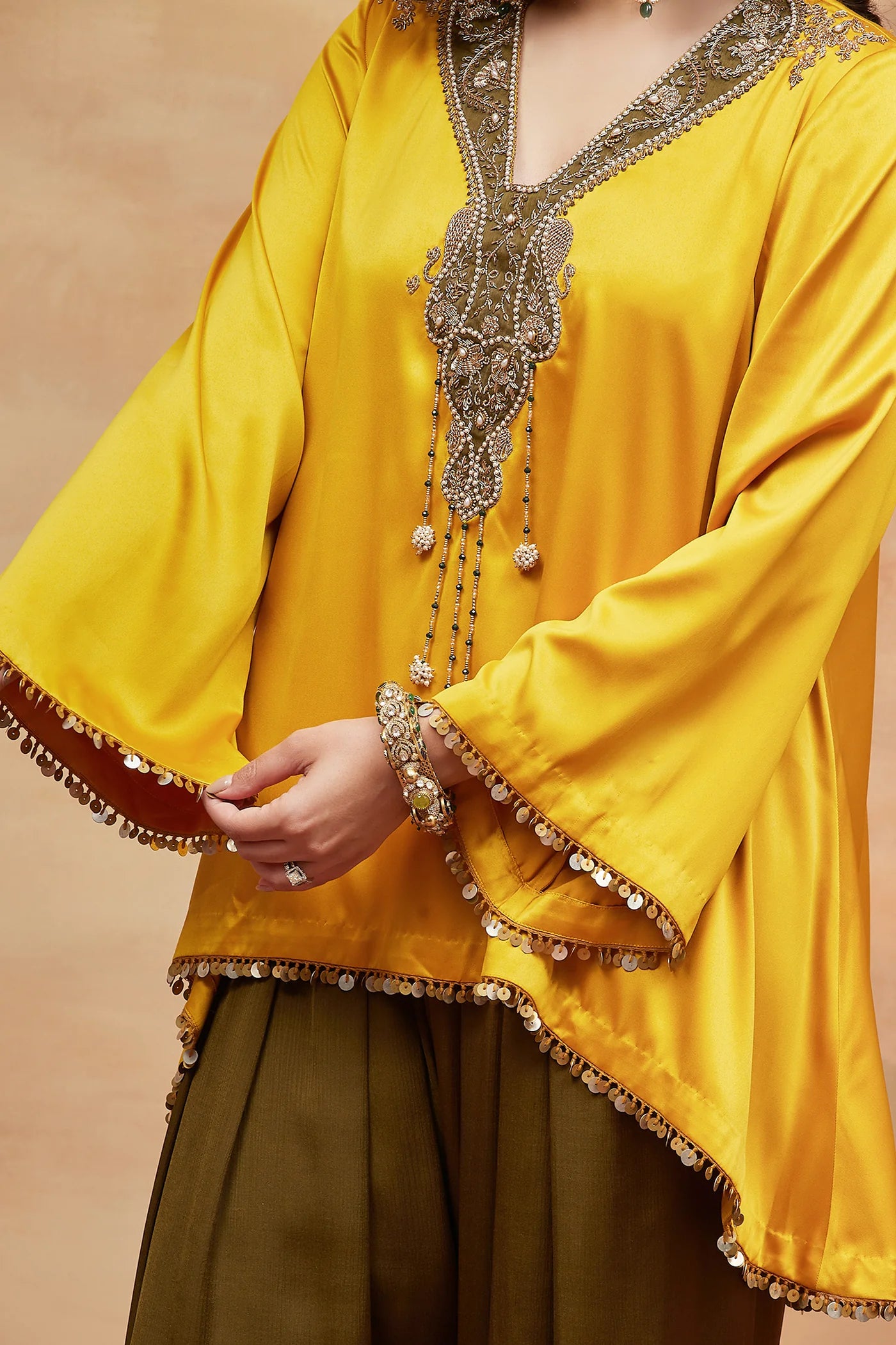 Annapurna Kanak Hand Embroidered Banarasi Farshi Set