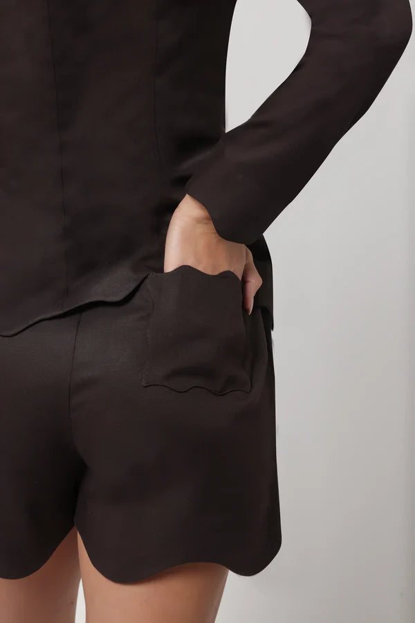 Arz – Strength and Sophistication in Linen