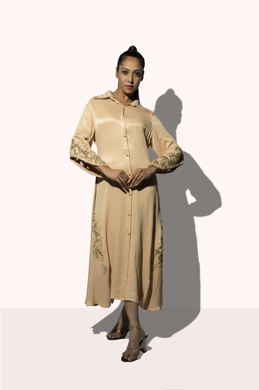 Crawl Motif Embroidered Trapeze Dress