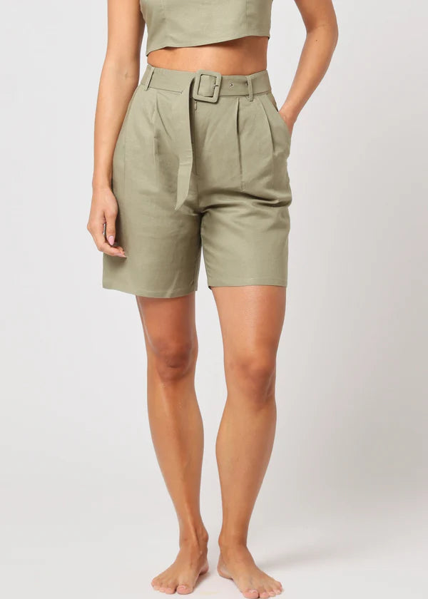 Fiza Shorts – A Statement in Effortless Elegance