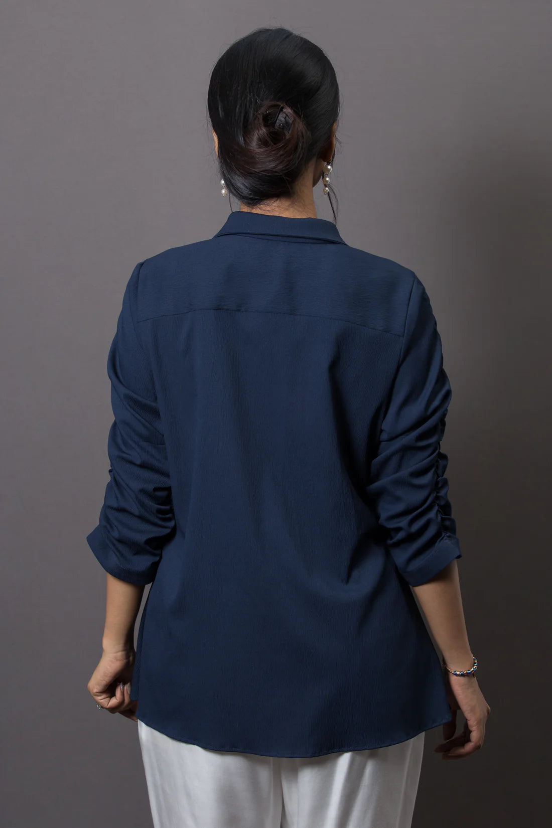 Single shoulder floral embroidered shirt