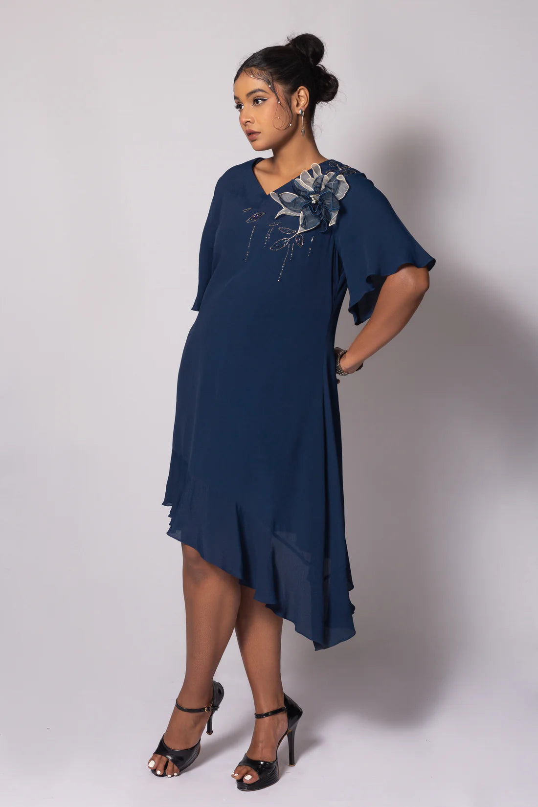 Floral Edge midi dress