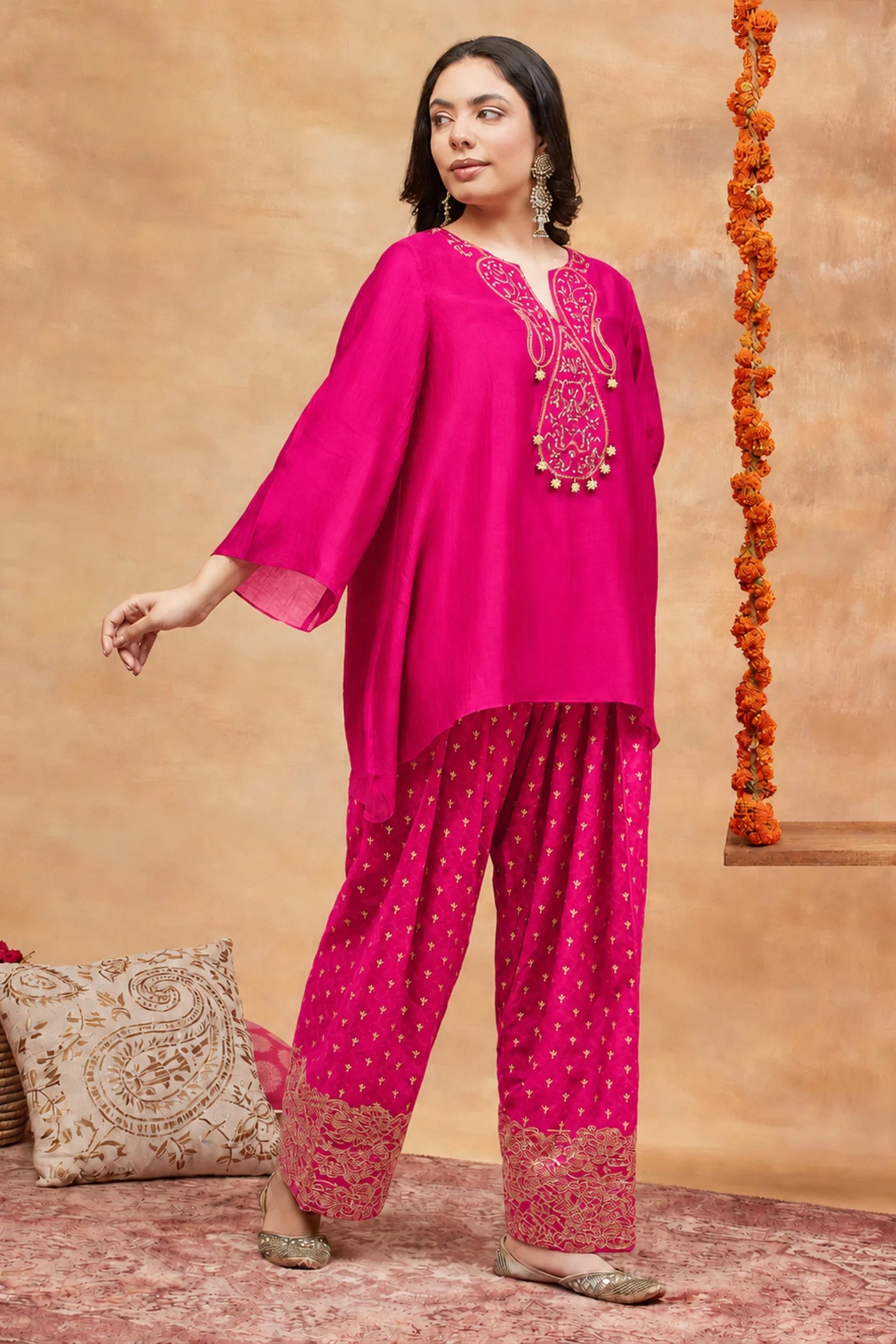 Kedar Gulab Hand Embroidered Banarasi Farshi Set