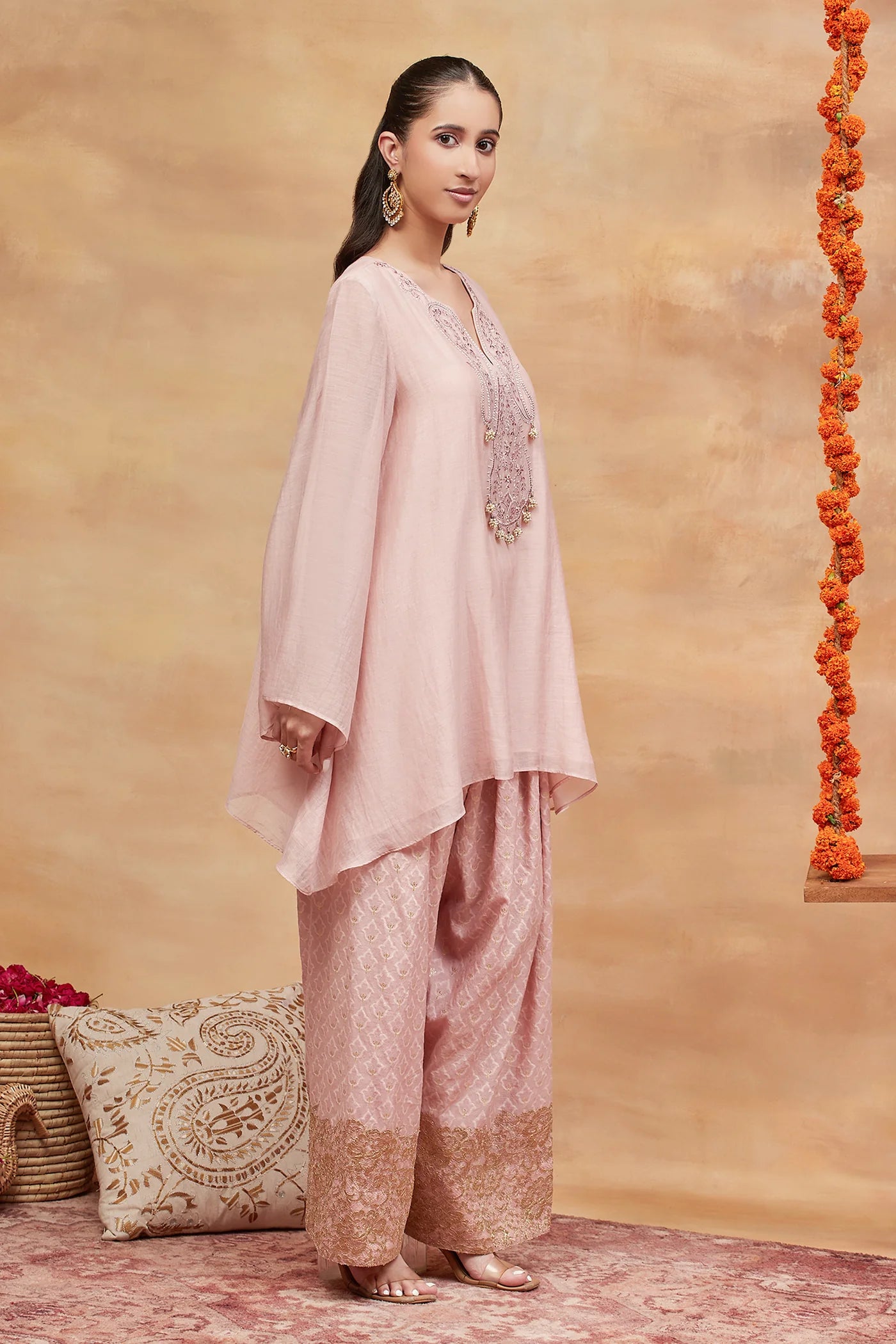 Kedar Kamal Hand Embroidered Banarasi Farshi Set