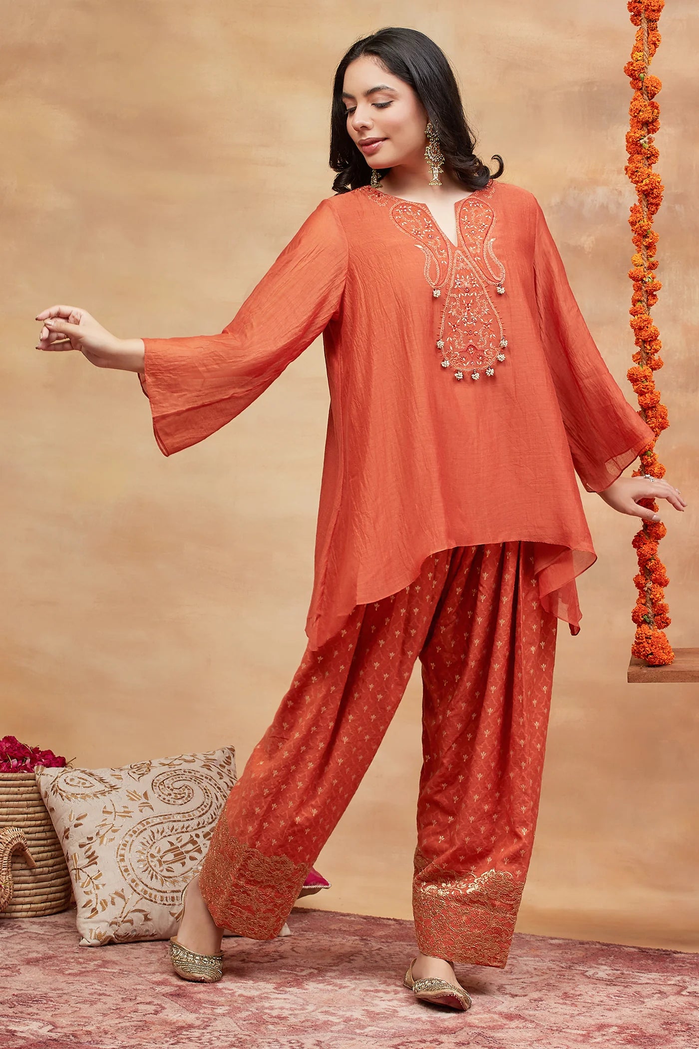 Kedar Sindoor Hand Embroidered Banarasi Farshi Set