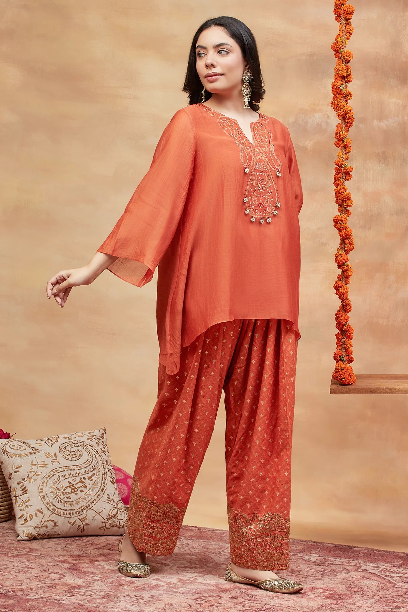 Kedar Sindoor Hand Embroidered Banarasi Farshi Set