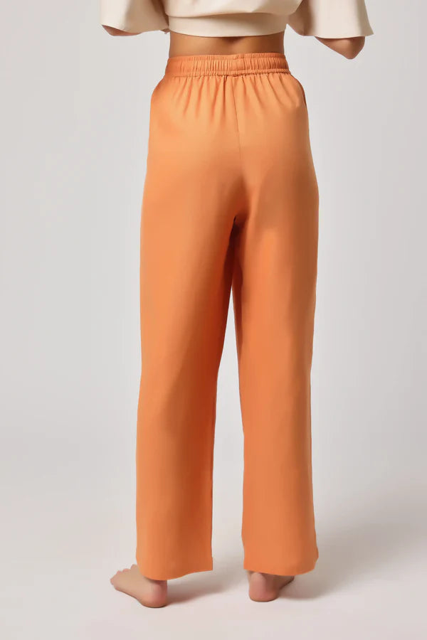 Khwaab Trouser – A Dream in Earthy Elegance