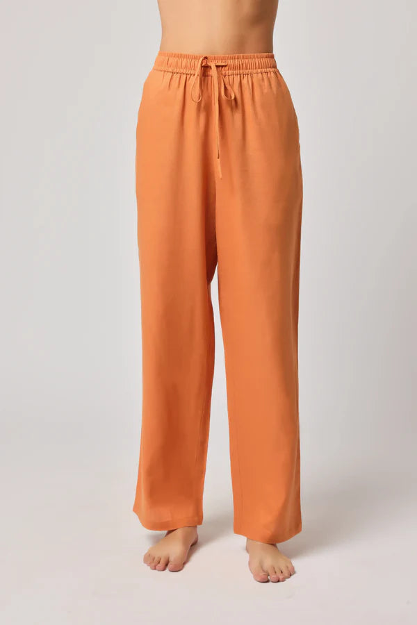 Khwaab Trouser – A Dream in Earthy Elegance