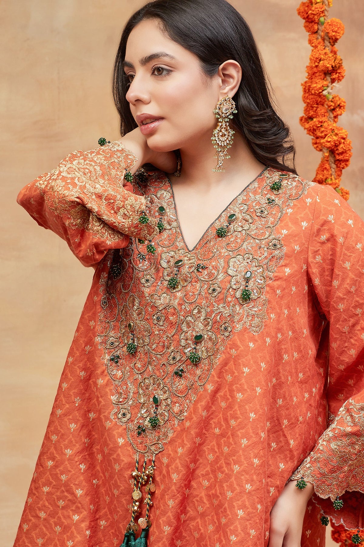 Manikarnika Sindoor Hand Embroidered Banarsi Farshi Set