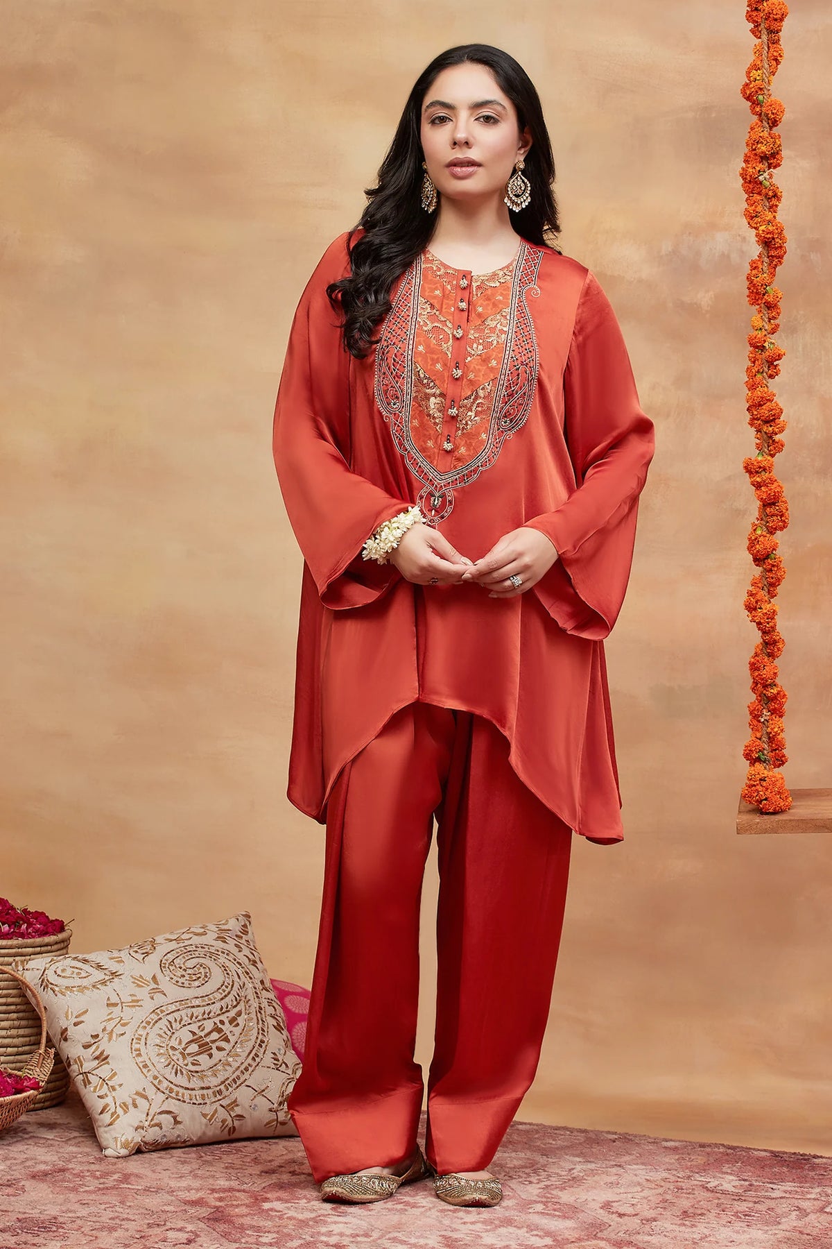 Meer Sindoor Hand Embroidered Banarasi Farshi Set