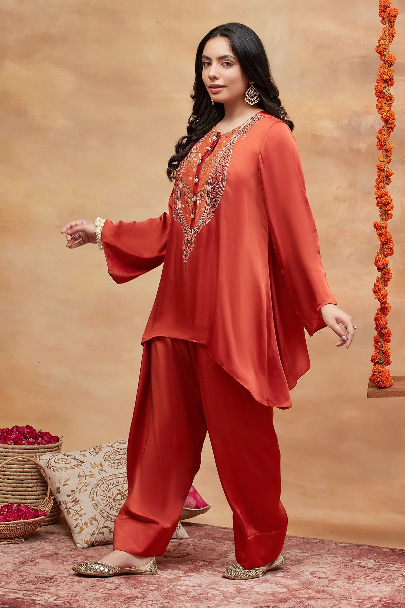 Meer Sindoor Hand Embroidered Banarasi Farshi Set
