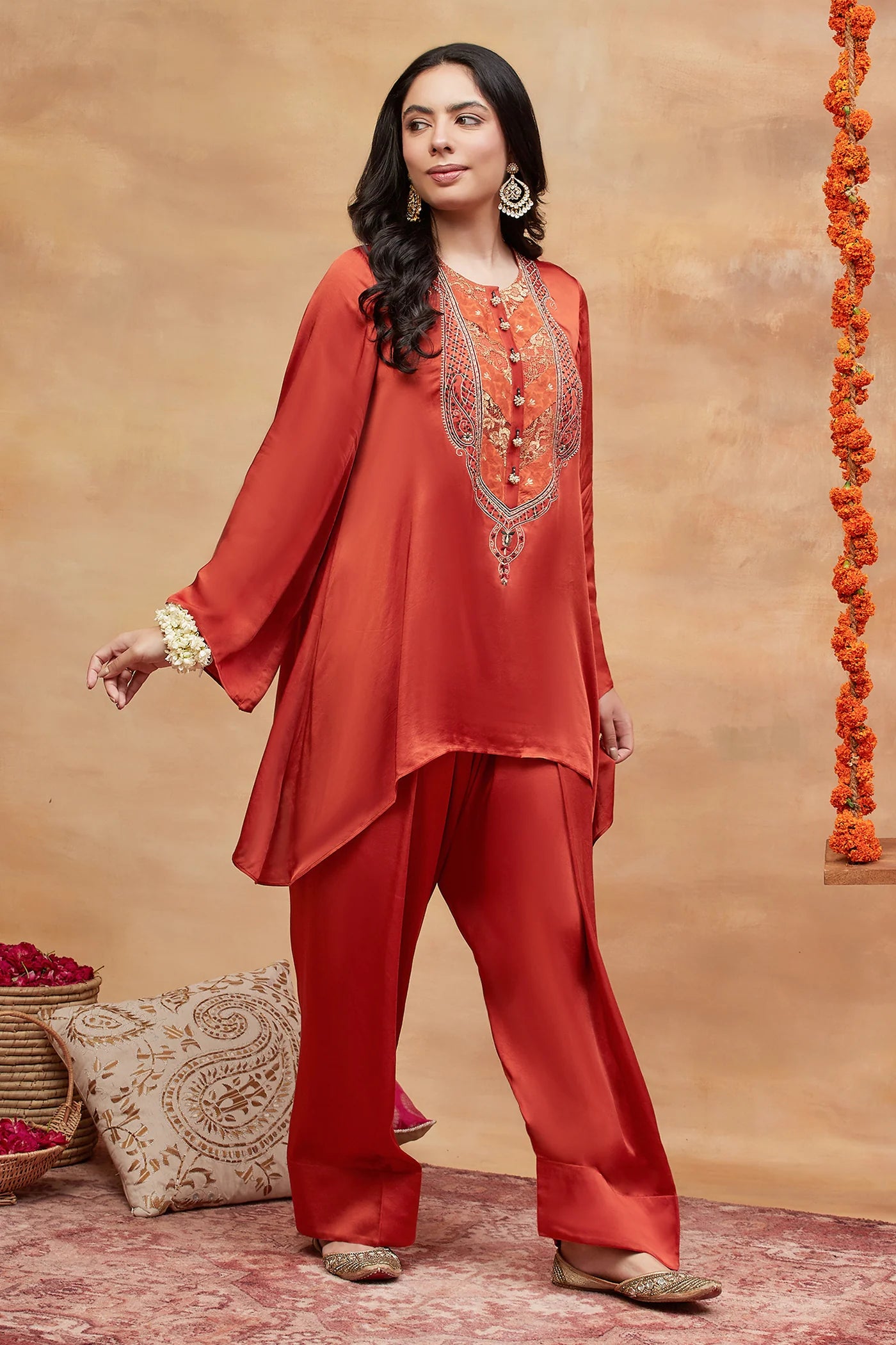 Meer Sindoor Hand Embroidered Banarasi Farshi Set