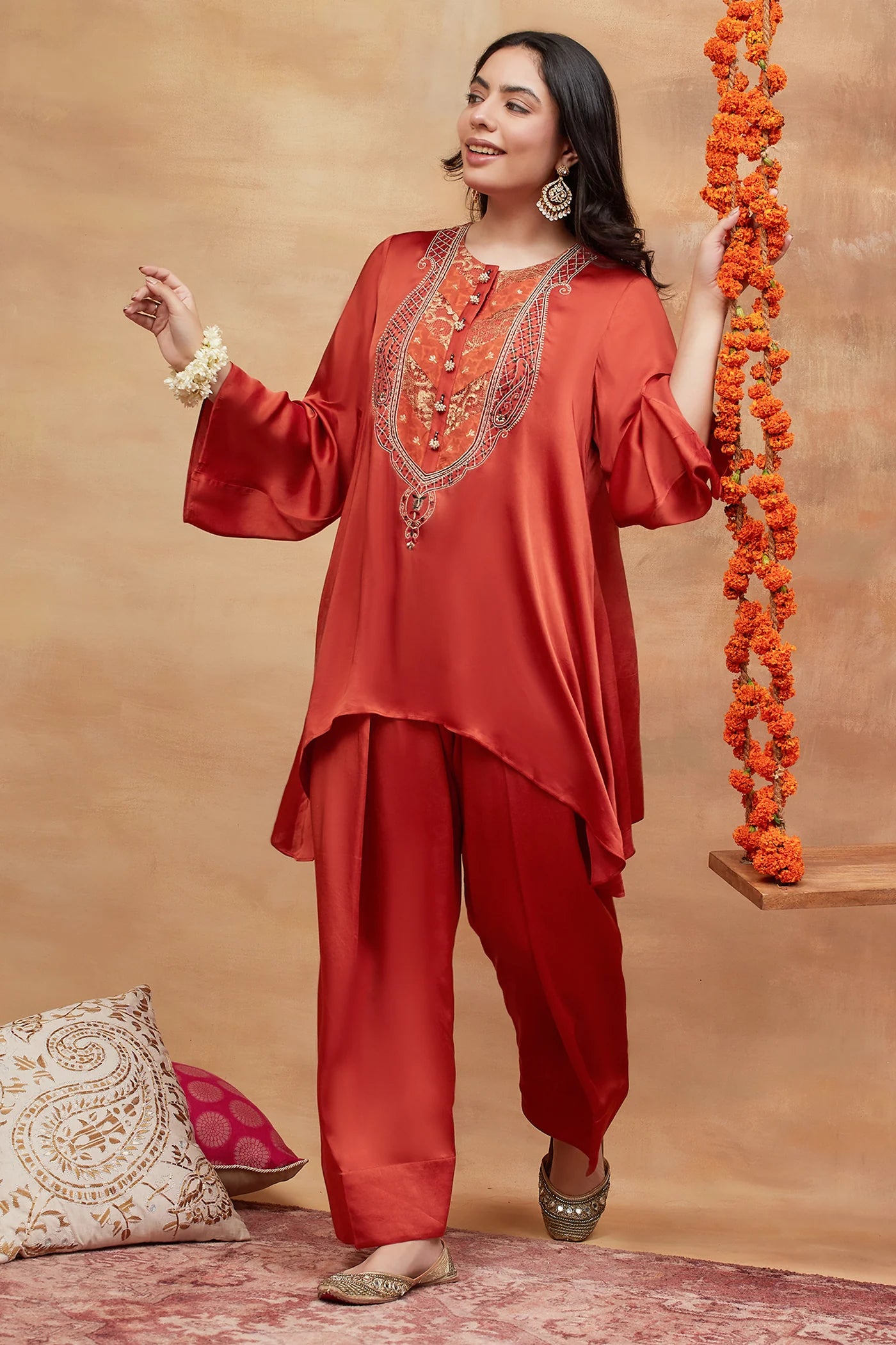 Meer Sindoor Hand Embroidered Banarasi Farshi Set