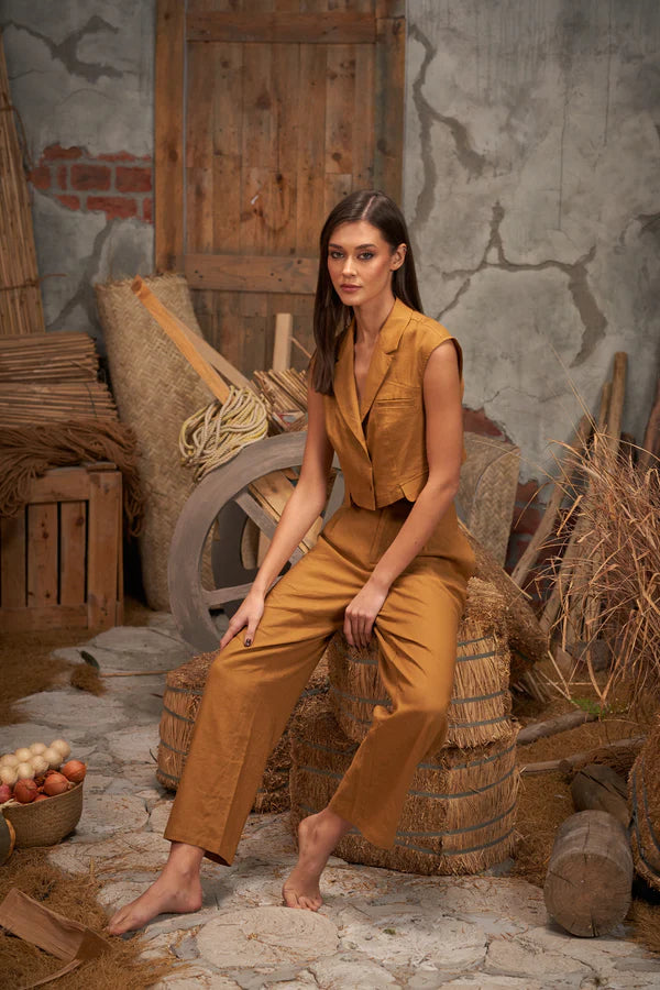 Numa Top – The Essence of Power And Poise