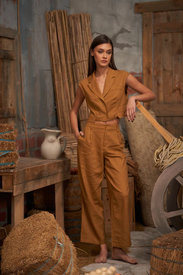 Numa Top – The Essence of Power And Poise