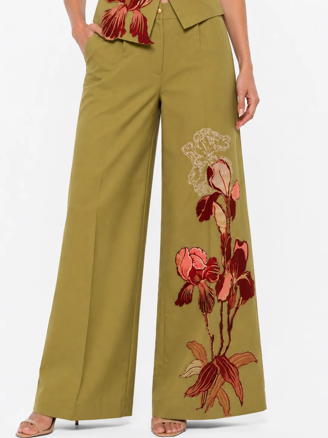 Oliva Botanica Tailored Set