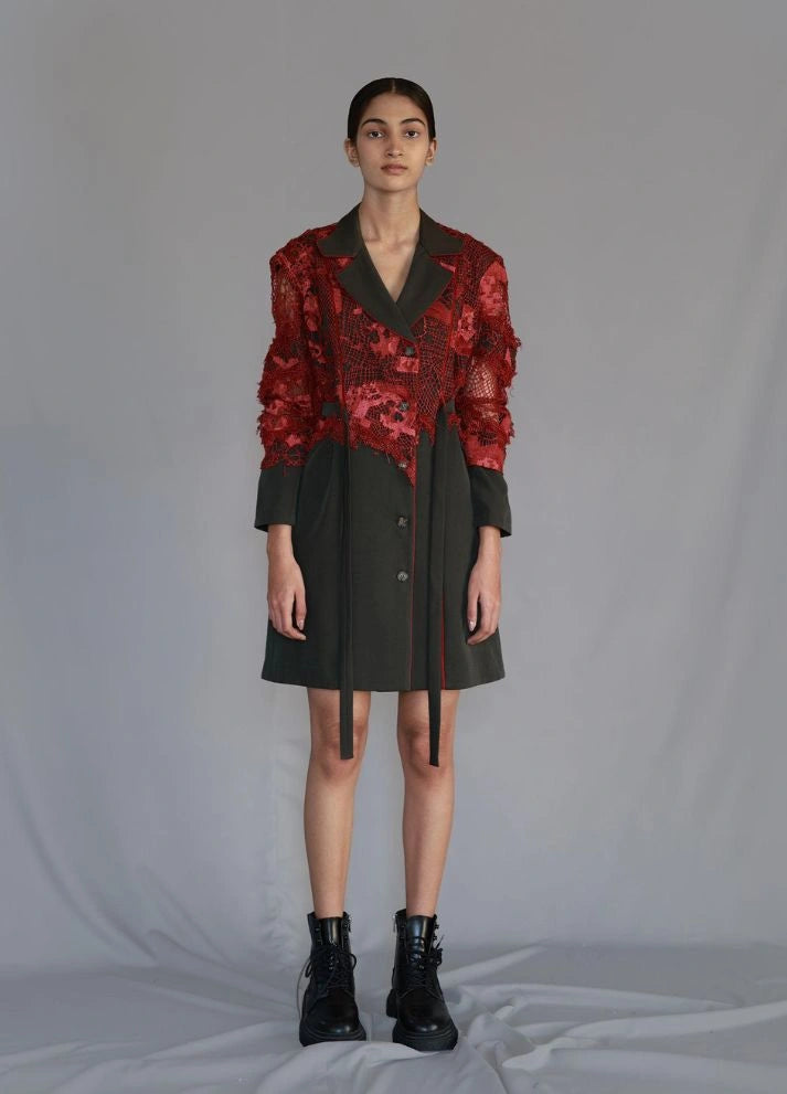 Red map embroidery coat dress