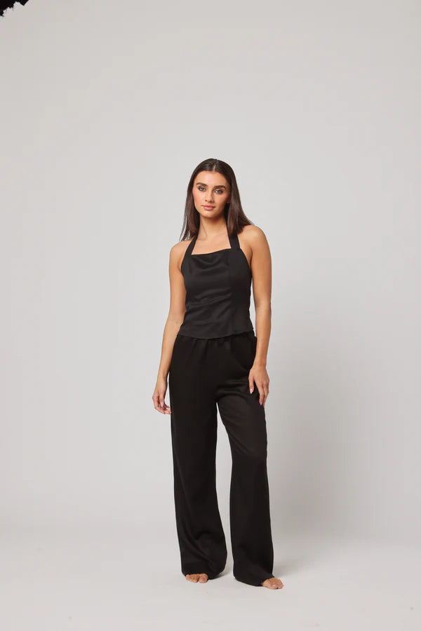 SAANJ Top – The Art of Effortless Sophistication