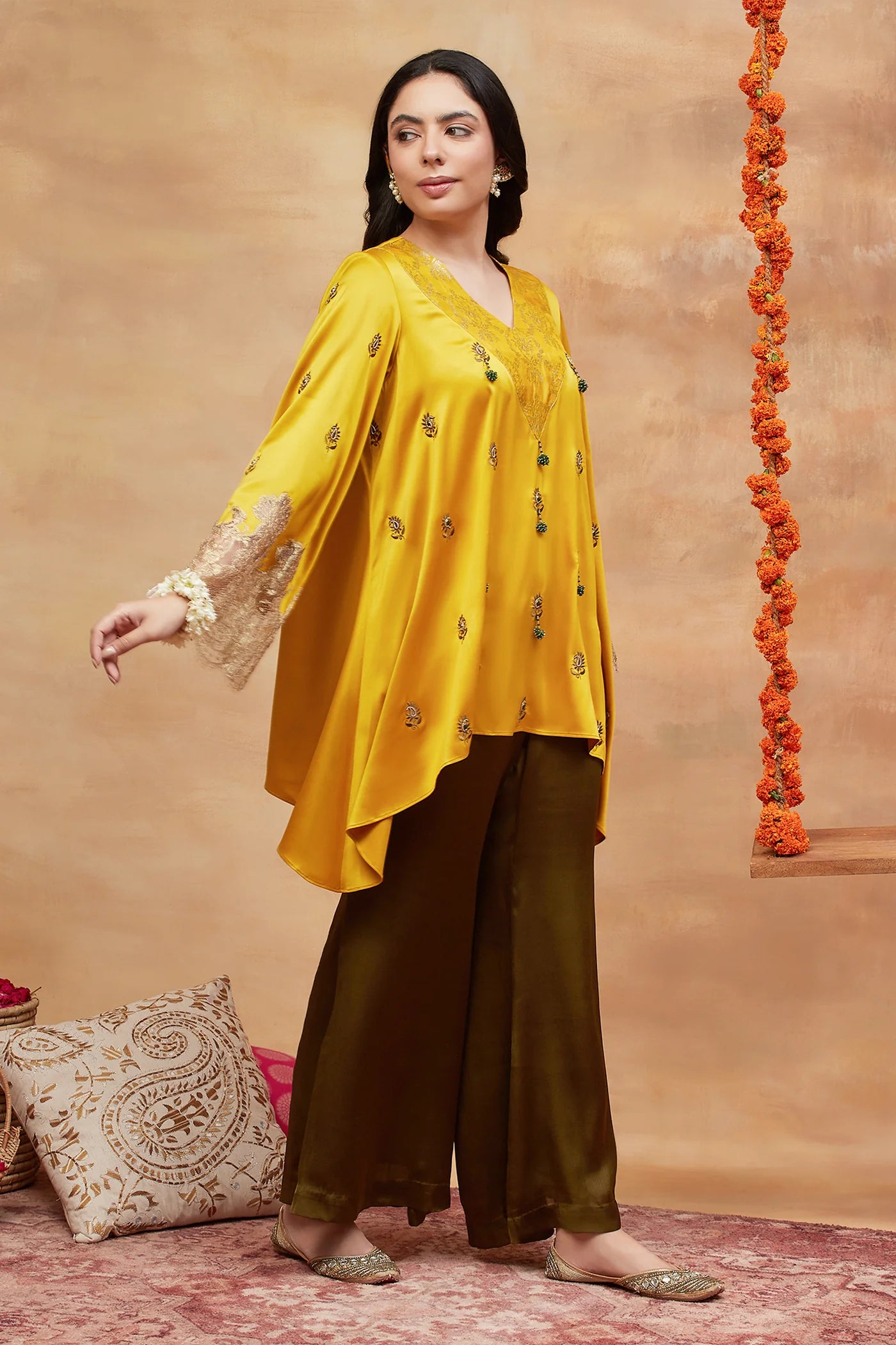 Shivala Haridra Hand Embroidered Banarasi Set
