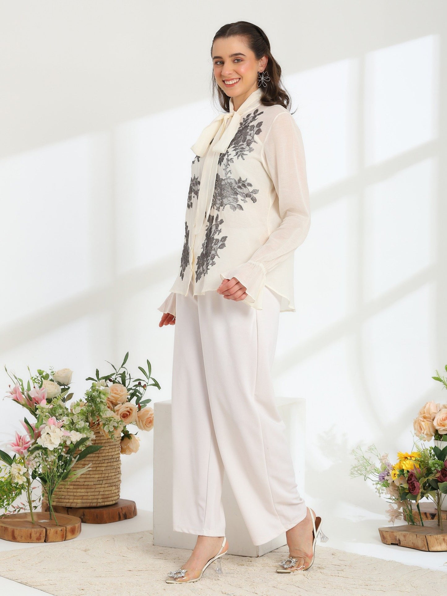 Solaire Ivory Spring Metalic Mul Cotton Top